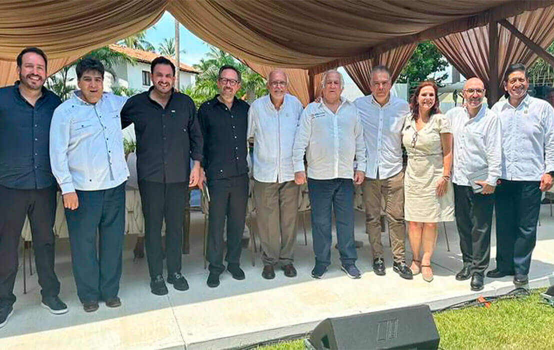 Empresarios y autoridades estrechan lazos para inversiones por el turismo en Nayarit